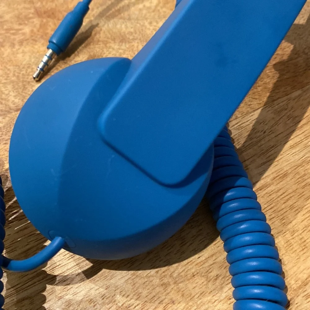 Native Union Pop Phone Retro Handset Soft Touch Attachment w/ Audio Jack w/o Box - Picture 9 of 10